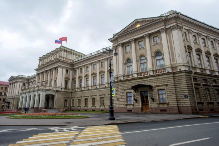Парламент Петербурга приостановил закон о реновации еще на год