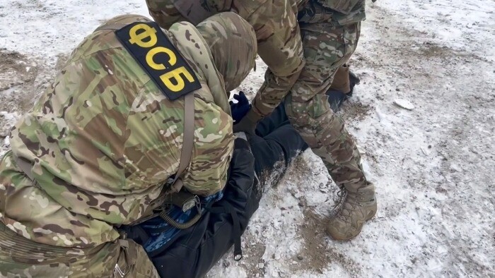 ФСБ сообщила о задержании крымчанина, подозреваемого в сборе данных об оборонной системе полуострова
