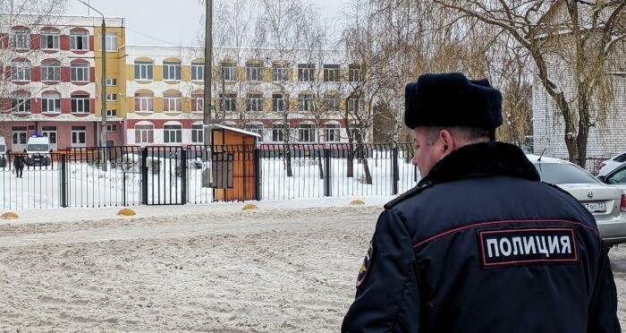 Уголовное дело возбуждено после стрельбы в школе Брянска - СКР