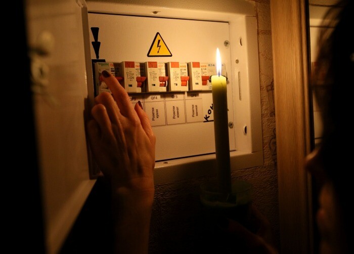 Более 13 тыс. человек остались без света во Владивостоке из-за аварии