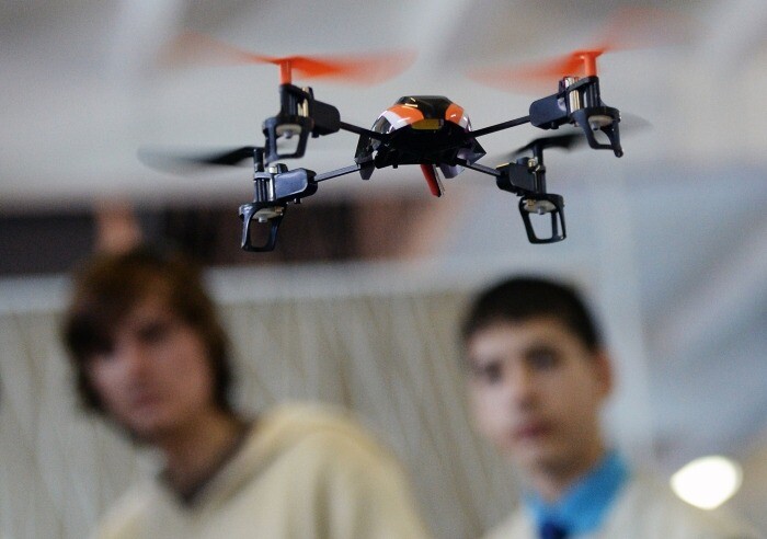Волгоградских школьников в 2024г начнут обучать разработке и пилотированию БПЛА