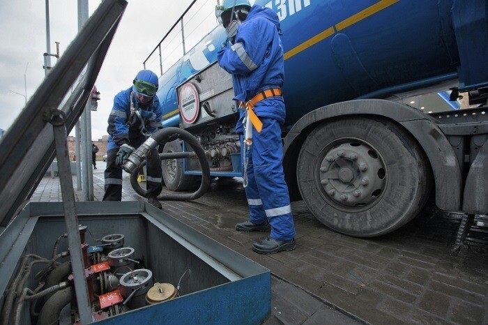 Экспорт российского бензина снизят из-за аварии