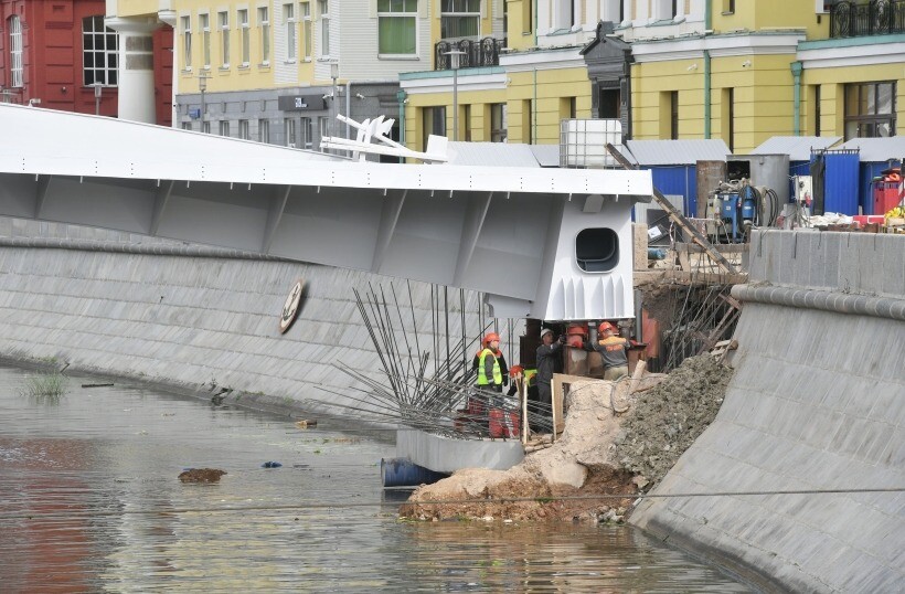 Строительство пешеходного моста через Водоотводный канал Москвы-реки планируется завершить в 2024 году