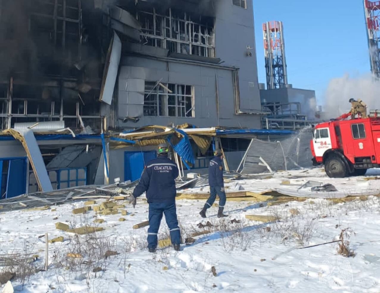 Пожар на заводе в Ростовской области ликвидирован - МЧС РФ