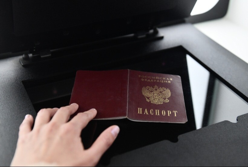 В ФСБ разъяснили изменения в правилах на выезд из РФ граждан до 14 лет