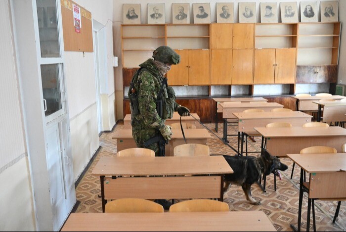Школы в Нижневартовске эвакуировали из-за сообщений о минировании