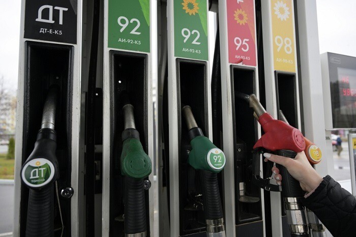 Что происходит с ценами на бензин в России в 2024 году?