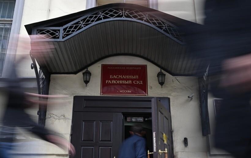 Суд в Москве заочно арестовал пресс-секретаря Meta