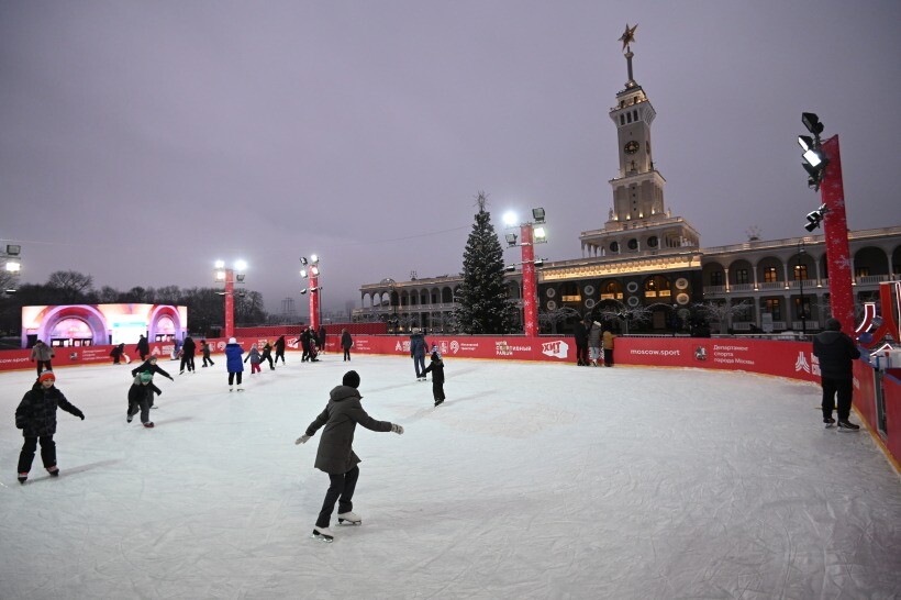 Лыжная трасса и бесплатные аттракционы появились на Северном речном вокзале Москвы