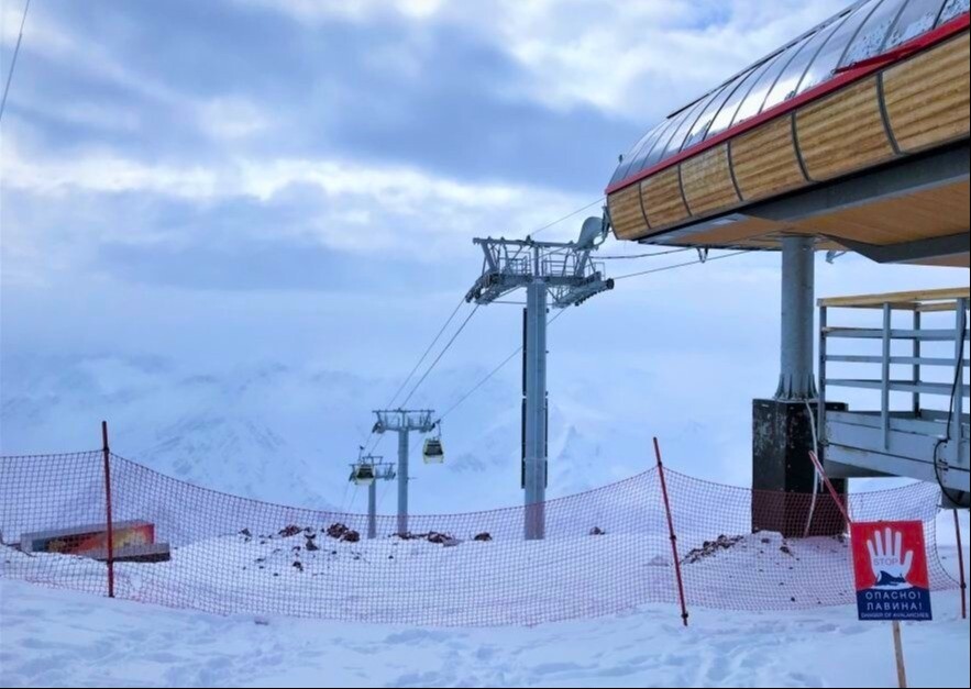 Спасатели предупредили об угрозе схода лавин в горах КЧР и КБР