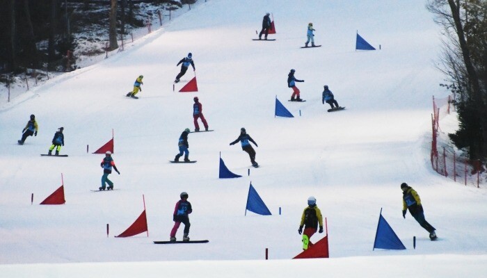 Первенство России по сноуборду стартовало в Южно-Сахалинске