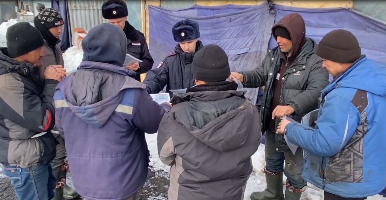 Полицейские Челябинской области используют БПЛА для проверки трудовых мигрантов