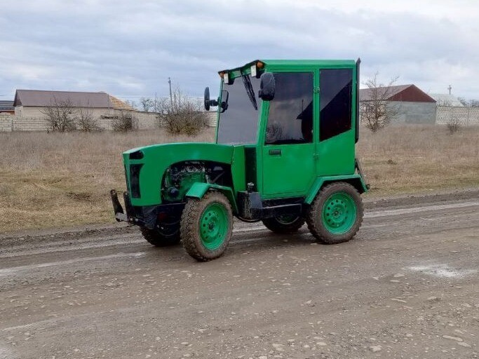 Строитель из Ингушетии изобрел мини-трактор, способный выполнять любые хозработы