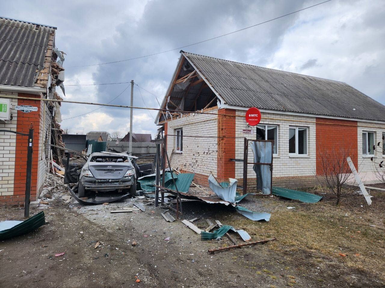 Десять частных домов повреждены при обстреле белгородского села Головчино - власти