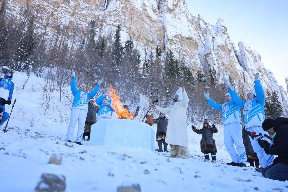 Огонь VIII летних международных спортивных игр "Дети Азии" зажгли в Якутии