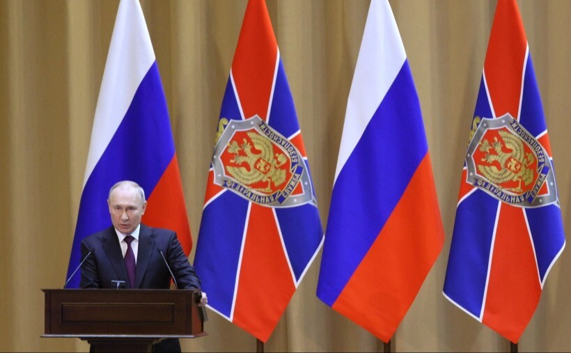 Путин поручает ФСБ наращивать боевые возможности пограничных органов