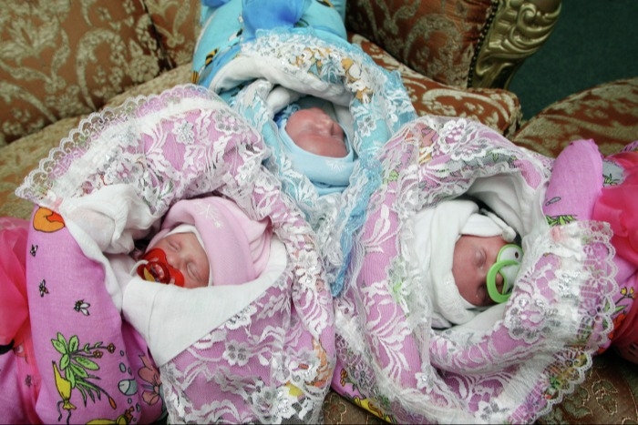 "Сириус" вводит дополнительные выплаты многодетным семьям и за рождение ребенка