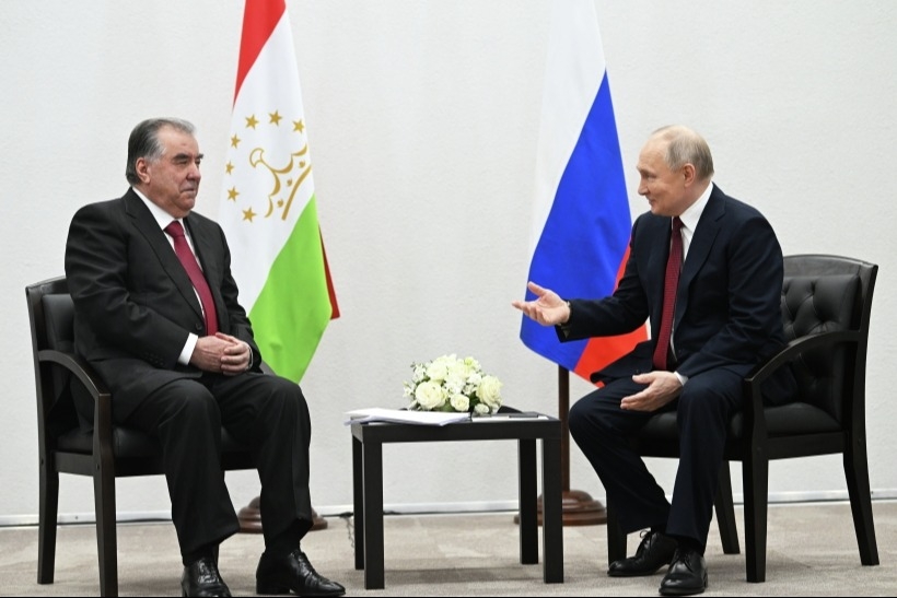 Путин и Рахмон договорились активизировать работу спецслужб РФ и Таджикистана в сфере противодействия терроризму