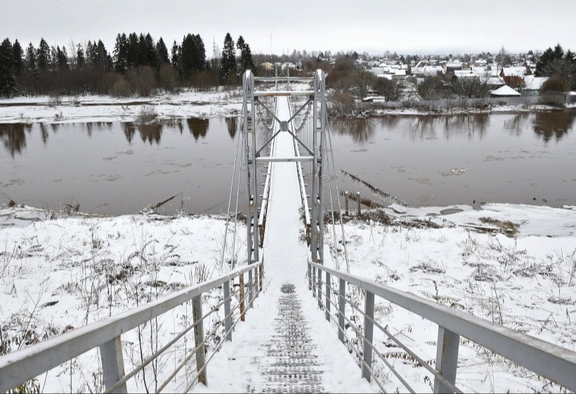 Шесть низководных мостов подтопило в Орловской области