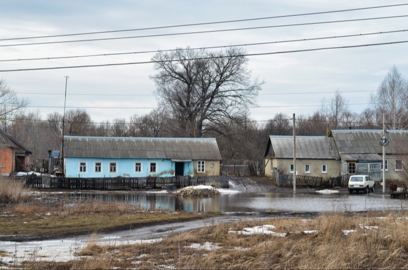 Более сотни участков подтоплено паводком в Вологодской и Ленинградской областях