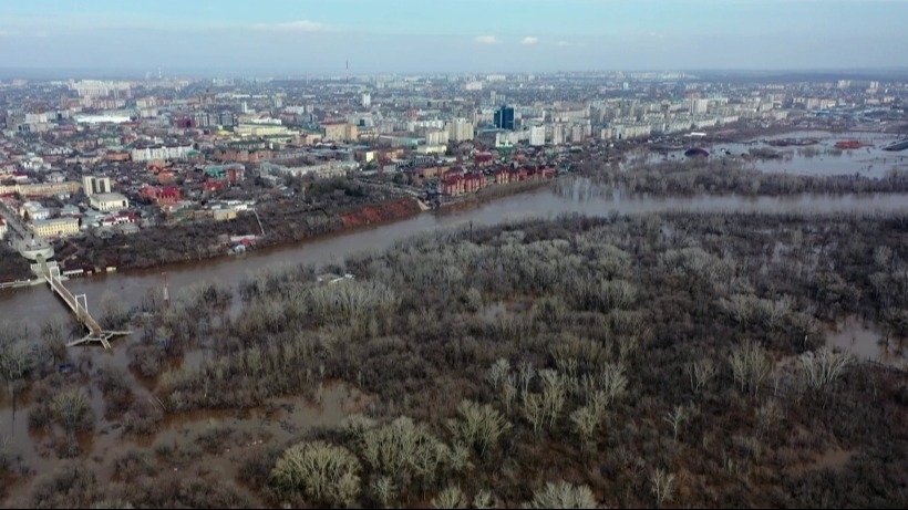 Уровень реки Урал под Оренбургом поднялся до 978 см - власти
