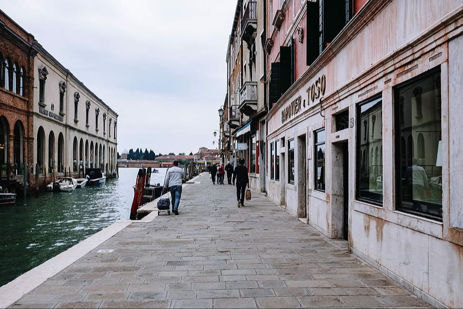 Венеция начала взимать туристический налог с однодневных туристов