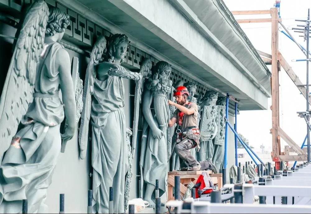 Реставрацию Московских триумфальных ворот в Петербурге закончат к сентябрю