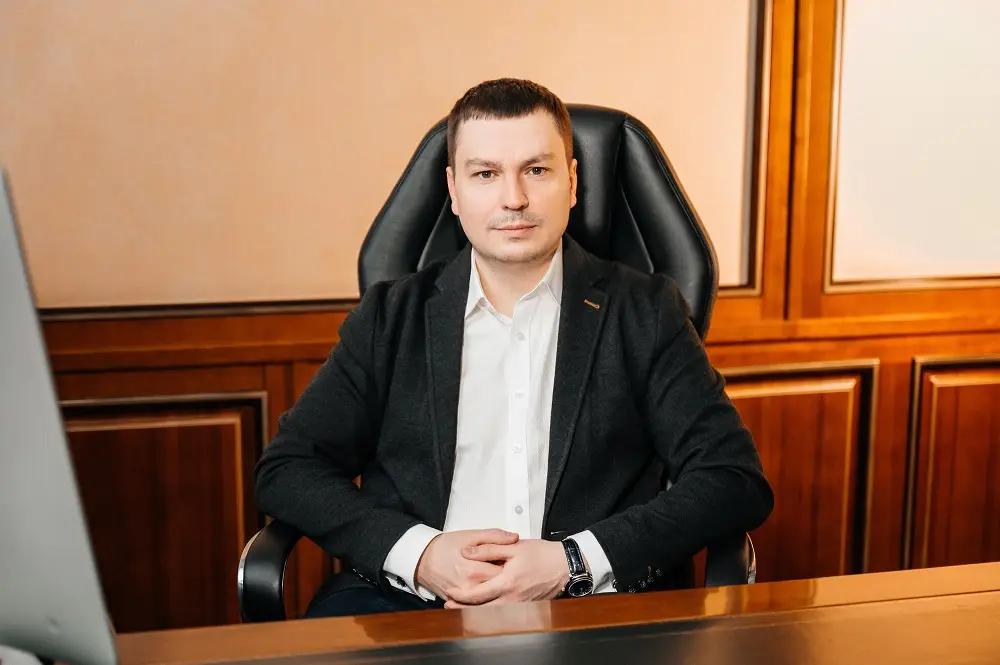 Каким бы великим университет ни был, в одиночку с серьезной задачей не справиться