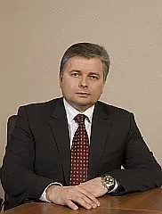 Заместитель губернатора Ярославской области В.Костин: "Формирование фармкластера стимулирует развитие научных школ и образования"