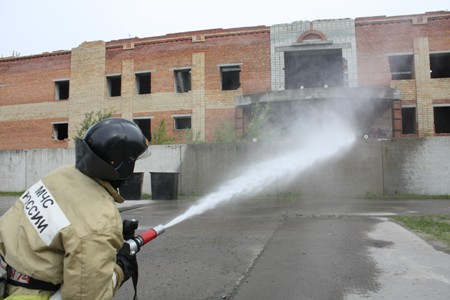 Тюменские пожарные соревновались в пожарно-спасательном биатлоне