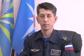 Начальник авиационно-спасательного центра ЮРЦ МЧС РФ А.Базалий: "Наши летчики находятся в постоянной готовности круглый год"