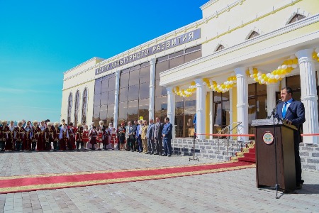 Центр культурного развития с мастерскими, театральной студией и библиотекой открыли в столице Ингушетии