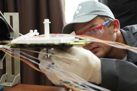 Межрегиональный конкурс специалистов по монтажу оптических кабелей связи проходит в Екатеринбурге