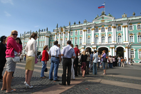 Петербург в третий раз подряд стал самым популярным туристическим направлением в России