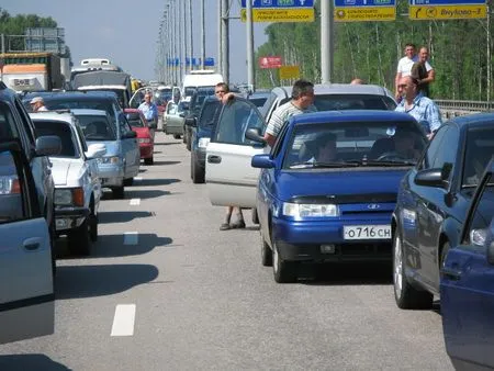 На трассе  "Дон" образовалась 20-километровая пробка