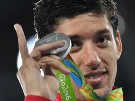 Российский тхэквондист Денисенко стал серебряным призером Олимпиады-2016