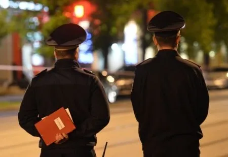 Захватчик банка в центре Москвы освободил двух сотрудниц учреждения