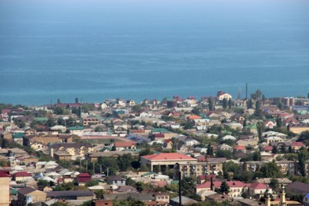 Власти Дагестана к 2017 году построят в Дербенте набережную и оборудуют пляж