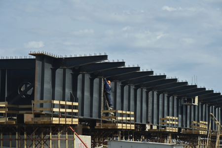 На первом участке строительства Керченского моста завершились свайные работы