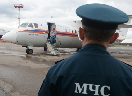 Самолет МЧС РФ доставил из Индии в Казань пациента в "состоянии медицинского сна"