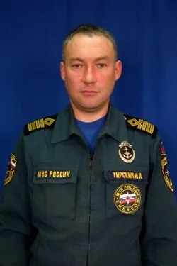 Старший госинспектор по маломерным судам Киренского инспекторского участка Центра ГИМС МЧС России по Иркутской области Иван Тирский: "Уровень воды был очень большим, село затопило практически полностью"