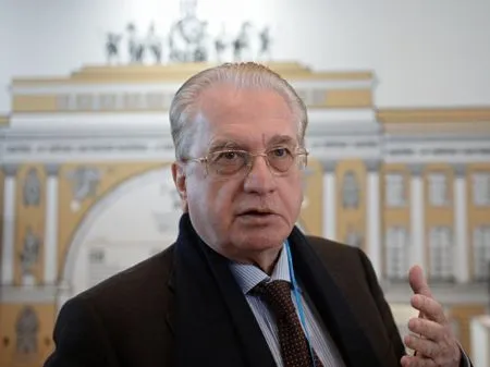 ФСБ следит за всеми стройками Эрмитажа, потому что кругом жулики