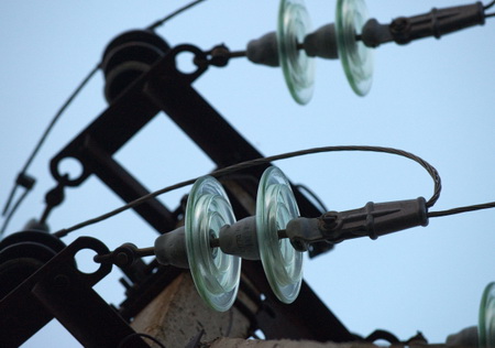 Около 24 тысяч жителей Дагестана вторые сутки остаются без электричества из-за обрыва ЛЭП