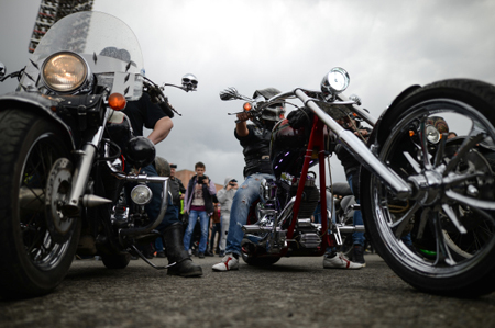 Нецелесообразным признан допуск мотоциклистов на "выделенки" в Москве