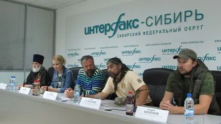 Участники автопробега "Резервы человечества" обнаружили свалку автошин на окраине Новосибирска