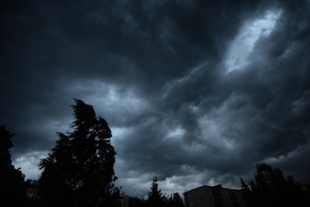 Штормовое предупреждение объявлено в Кабардино-Балкарии, ожидаются ливни и град