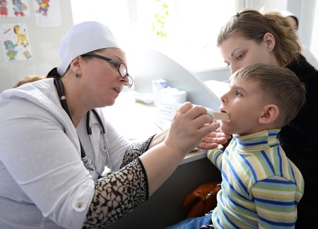 Около 500 детей с 16 октября заболели пневмонией в Новгороде