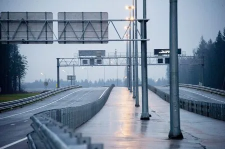 В Калининграде открыли движение по двум мостам, ведущим к стадиону ЧМ на острове Октябрьский