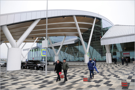 Пункт пропуска через госграницу введен в аэропорту "Платов"