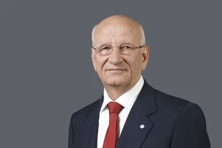 Губернатор Оренбургской области Ю.Берг: "Впервые в современной истории Оренбургской области будет принят бездефицитный бюджет"